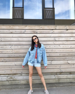 Cách mix áo bò nữ với quần short